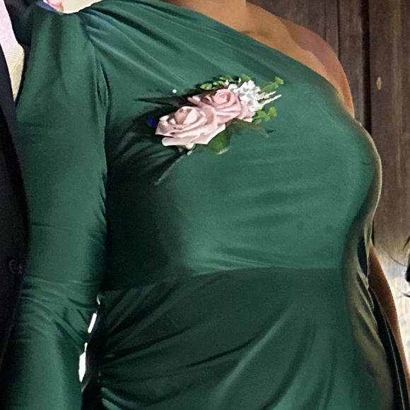 Shein- Hunter green, one shoulder formal dress - Picture 2 of 2